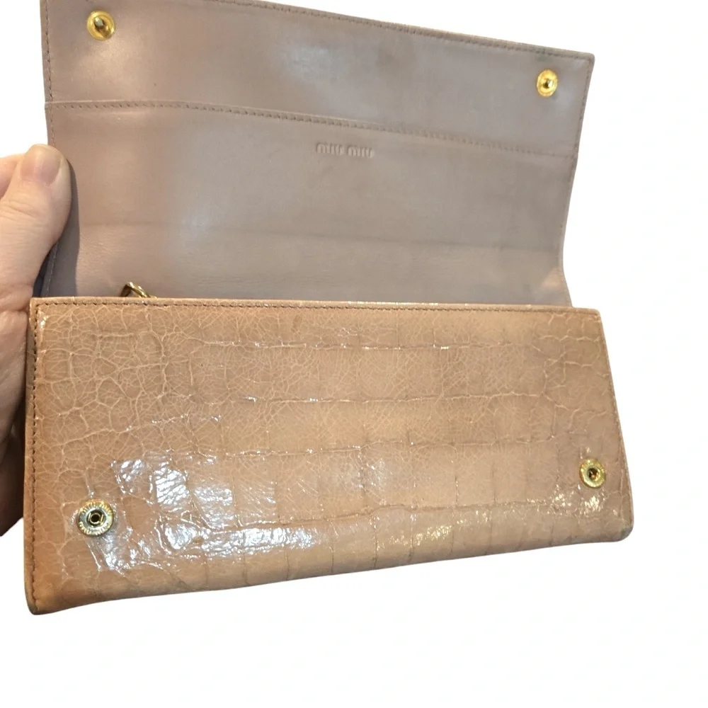 MIU MIU Pinkish/Beige Croc Embossed Leather Long Wallet, Authentic. EUC